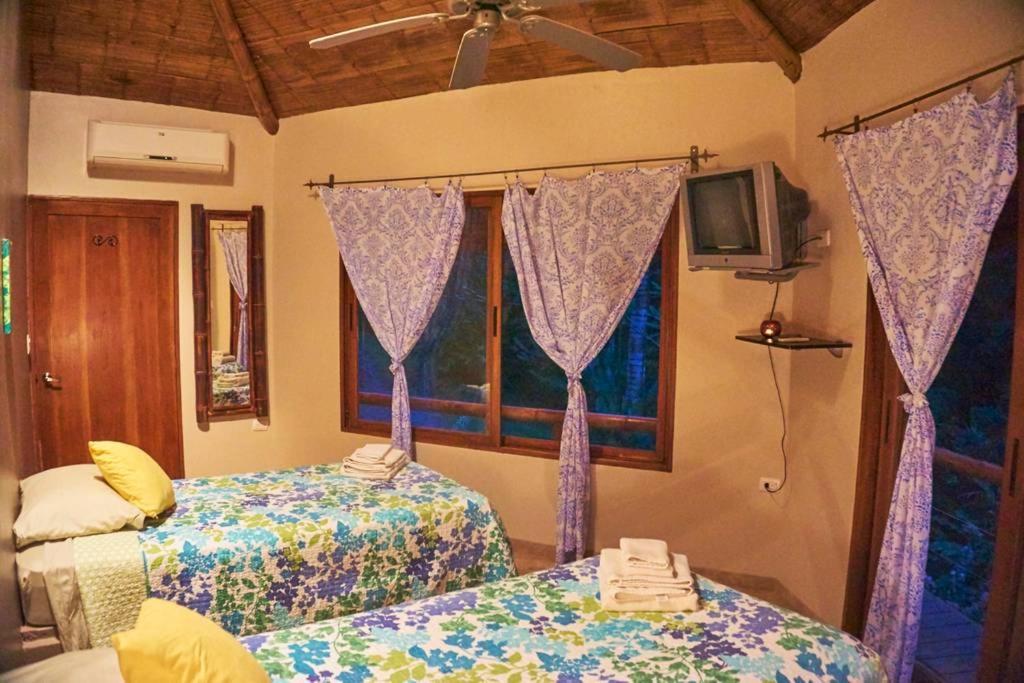 Manoas Bed & Breakfast Uvita Eksteriør bilde